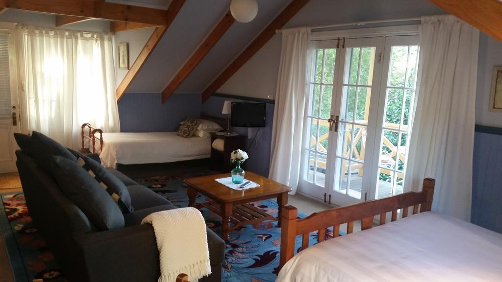 Possum Creek Lodge Gooseberry Hill Rum bild